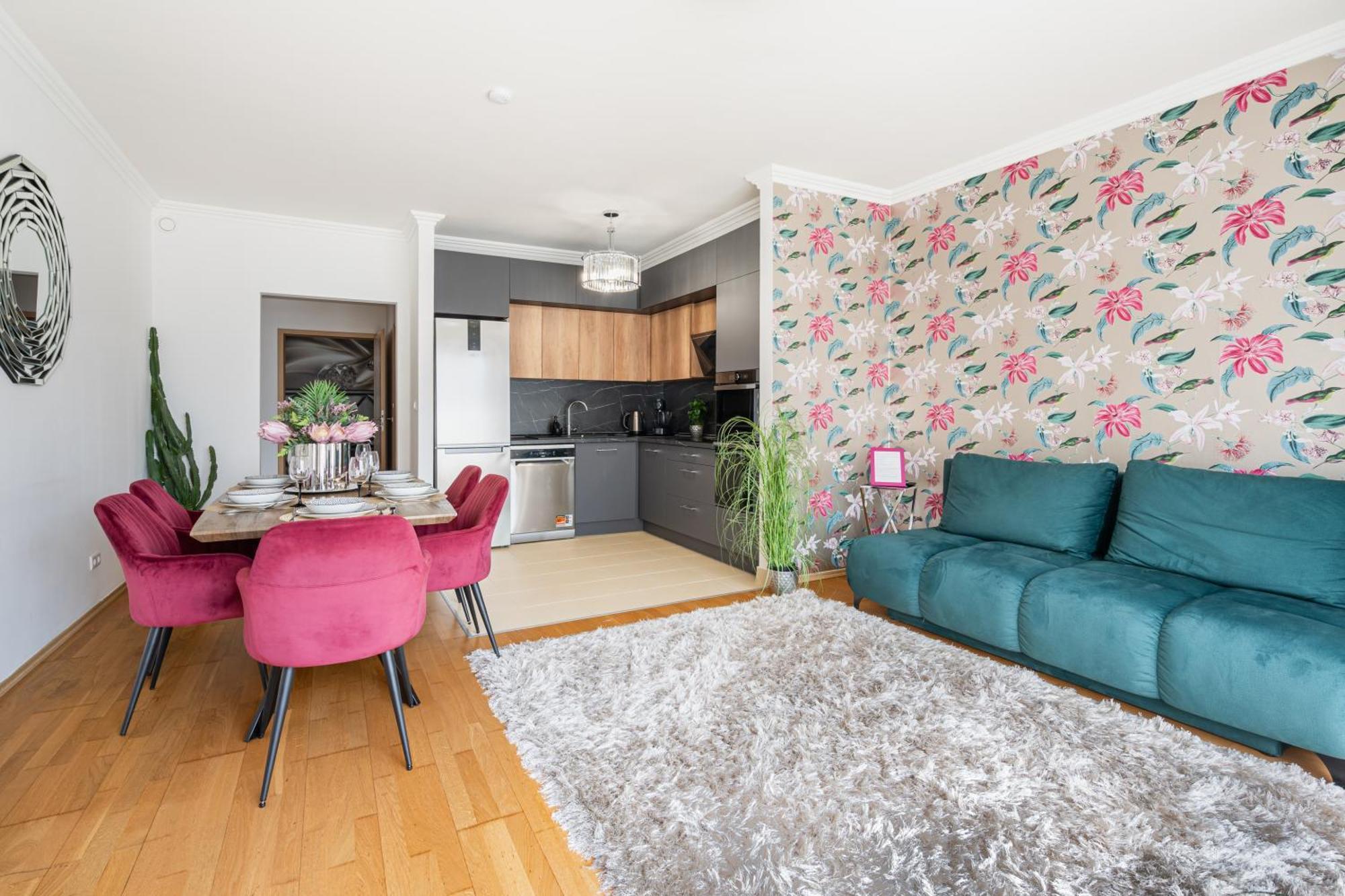 Penthouse Three Bedrooms, Three Balconies Apartment With Free Parking In Kiraly Street Budapest Exterior photo